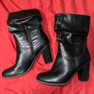 Black heeled pirate boots
